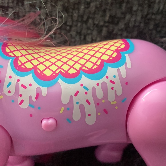 (Like new) Little Live Sugardust Dancing Unicorn - Picture 8 of 11